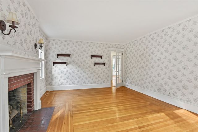 69 Lyall Avenue, Warwick, RI 02889