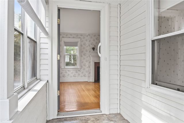 69 Lyall Avenue, Warwick, RI 02889