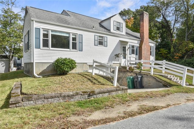 69 Lyall Avenue, Warwick, RI 02889