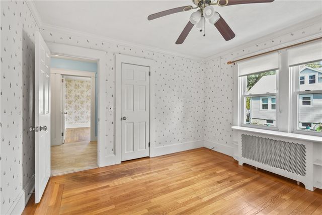 69 Lyall Avenue, Warwick, RI 02889