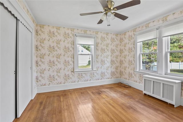 69 Lyall Avenue, Warwick, RI 02889