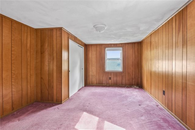 69 Lyall Avenue, Warwick, RI 02889