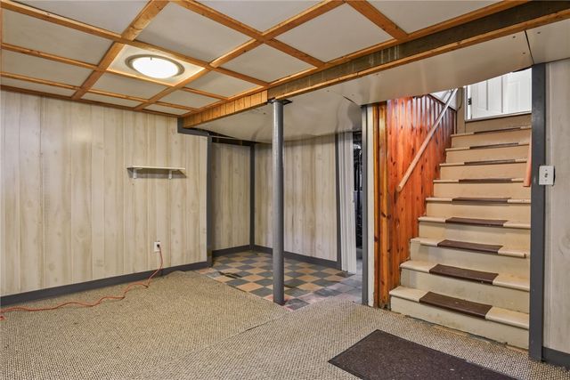 69 Lyall Avenue, Warwick, RI 02889