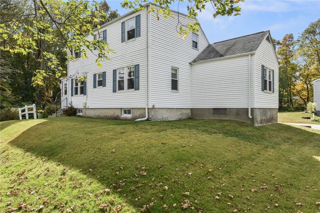 69 Lyall Avenue, Warwick, RI 02889