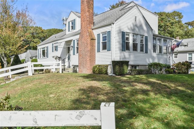 69 Lyall Avenue, Warwick, RI 02889