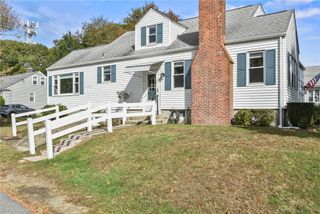 69 Lyall Avenue, Warwick, RI 02889