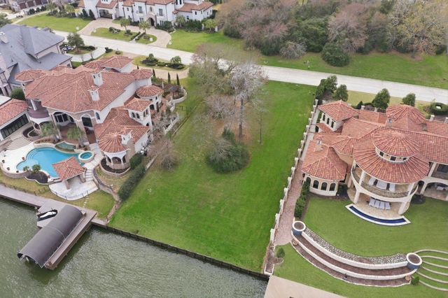 59 Benthaven E, Montgomery, TX 77356