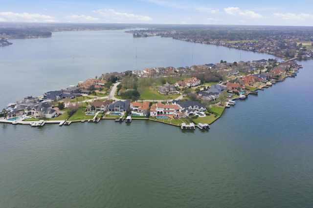 59 Benthaven E, Montgomery, TX 77356