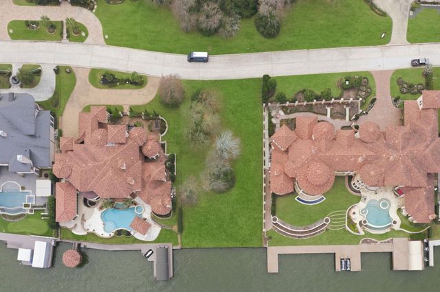 59 Benthaven E, Montgomery, TX 77356