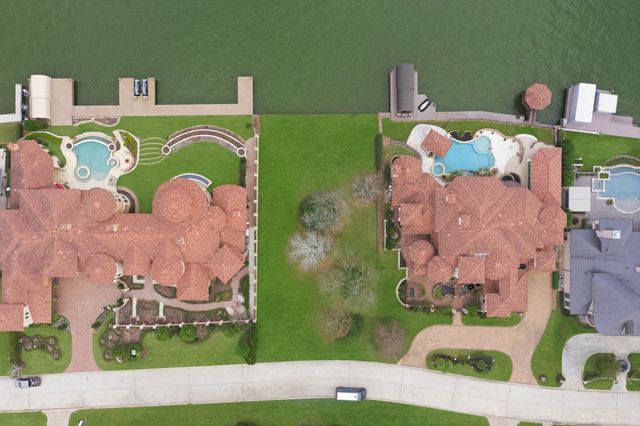 59 Benthaven E, Montgomery, TX 77356