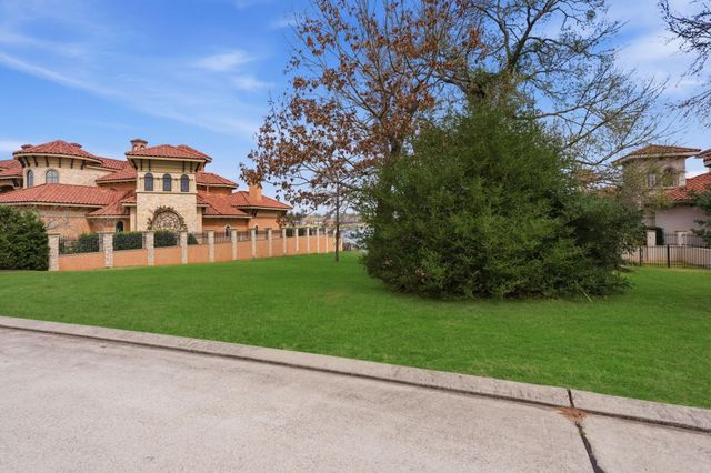 59 Benthaven E, Montgomery, TX 77356