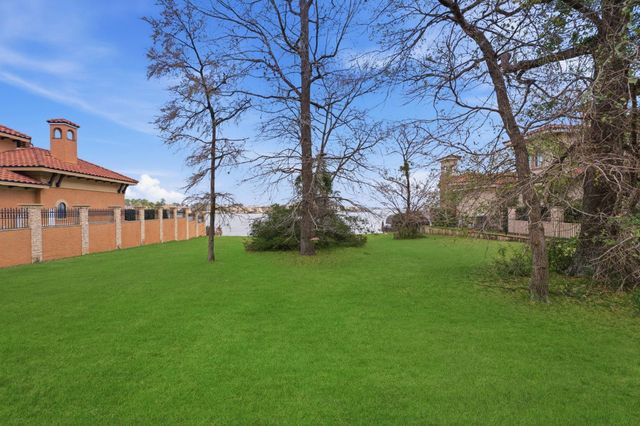 59 Benthaven E, Montgomery, TX 77356