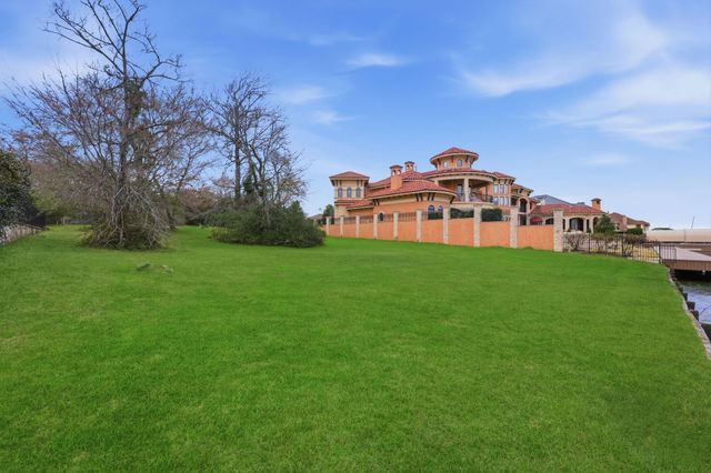 59 Benthaven E, Montgomery, TX 77356