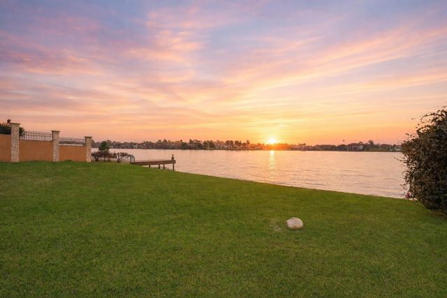 59 Benthaven E, Montgomery, TX 77356