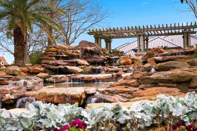 59 Benthaven E, Montgomery, TX 77356