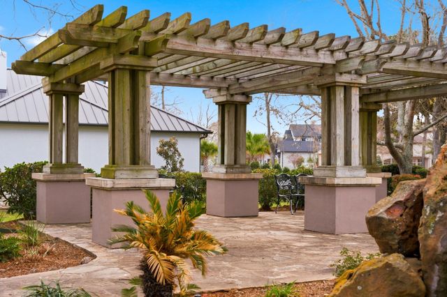 59 Benthaven E, Montgomery, TX 77356