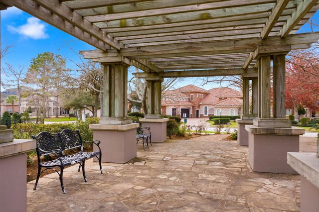 59 Benthaven E, Montgomery, TX 77356