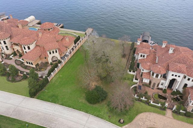 59 Benthaven E, Montgomery, TX 77356