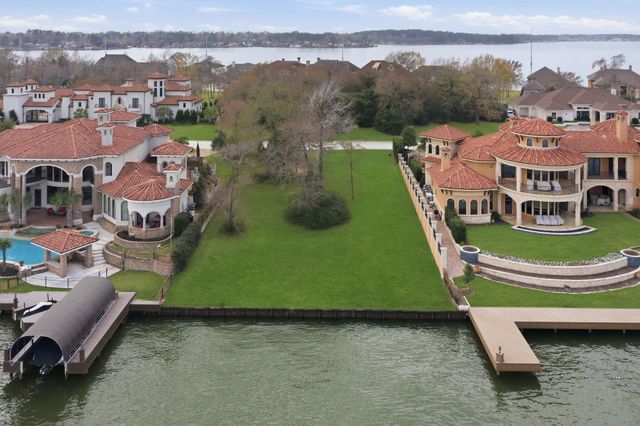 59 Benthaven E, Montgomery, TX 77356