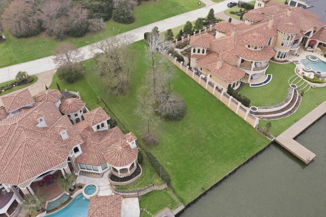 59 Benthaven E, Montgomery, TX 77356