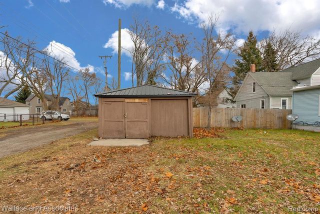 1825 16th Street, Port Huron, MI 48060