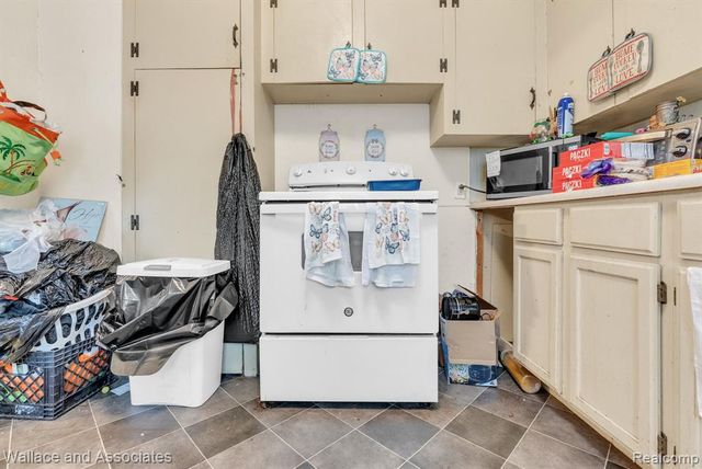 1825 16th Street, Port Huron, MI 48060