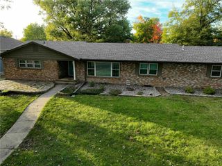 402 Minnetare Lane, Hiawatha, KS 66434