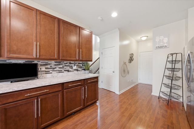 220 OWEN Street, Matteson, IL 60443