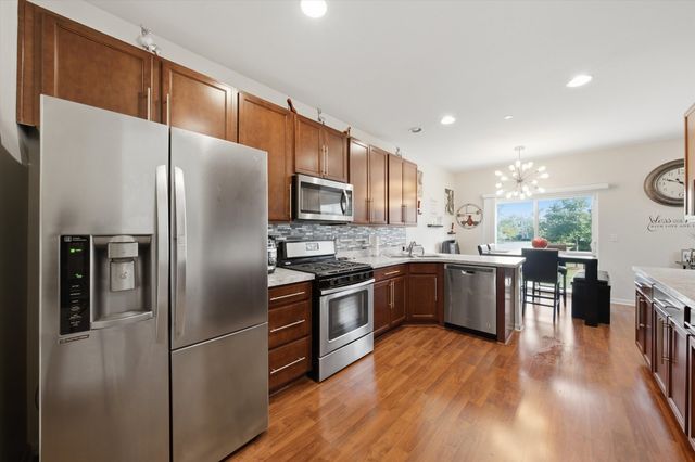 220 OWEN Street, Matteson, IL 60443