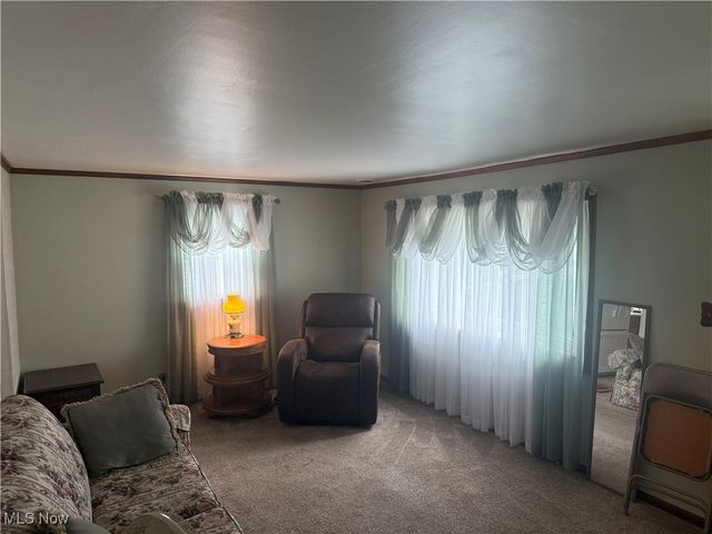 161 N Roanoke Avenue, Austintown, OH 44515