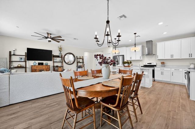 1113 Asher Leaf Dr, Lincoln, CA 95648