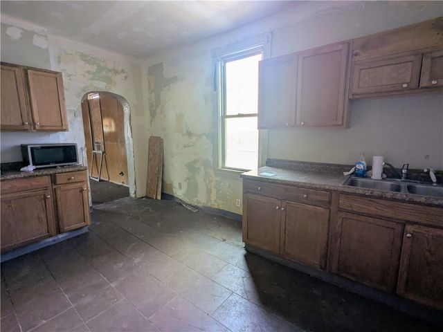 1809 Cornell St, Mckeesport, PA 15132
