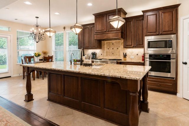 2326 Hamilton Pool Lane, Friendswood, TX 77546