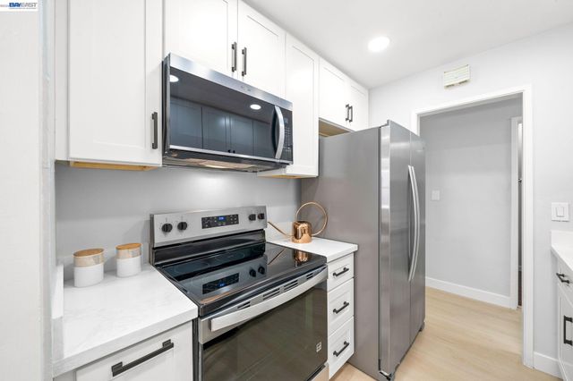40130 Santa Teresa Cmn, Fremont, CA 94539
