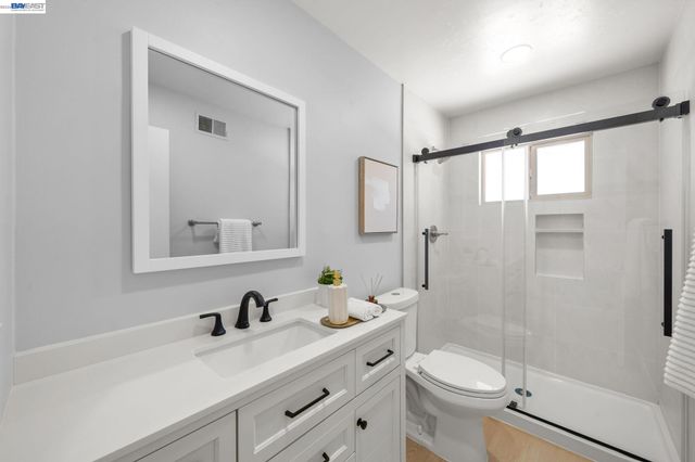 40130 Santa Teresa Cmn, Fremont, CA 94539