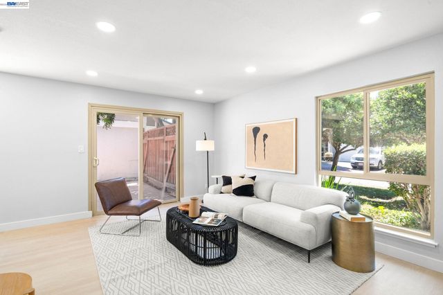 40130 Santa Teresa Cmn, Fremont, CA 94539