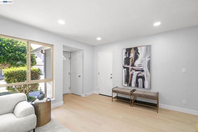 40130 Santa Teresa Cmn, Fremont, CA 94539
