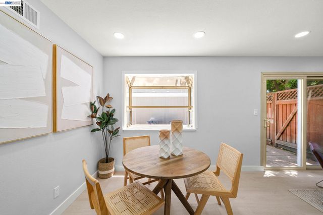 40130 Santa Teresa Cmn, Fremont, CA 94539