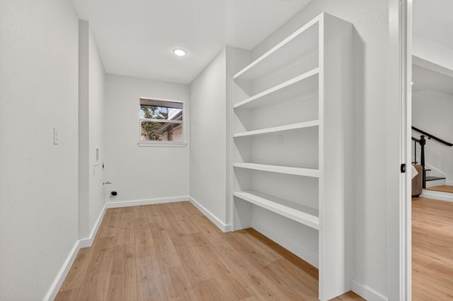 425 Ten Mile Drive, Desoto, TX 75115