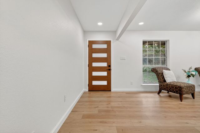 425 Ten Mile Drive, Desoto, TX 75115