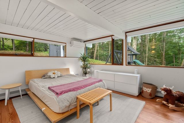 43 Willowdale Rd, Topsfield, MA 01983