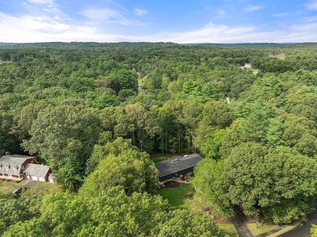 43 Willowdale Rd, Topsfield, MA 01983