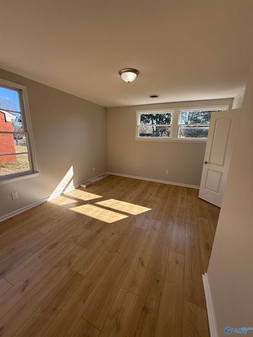 3611 NW Lakewood Drive NW, Huntsville, AL 35811