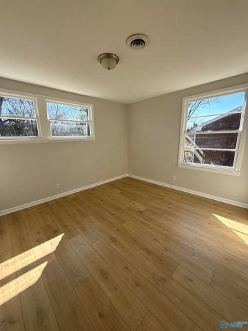 3611 NW Lakewood Drive NW, Huntsville, AL 35811