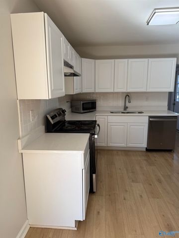 3611 NW Lakewood Drive NW, Huntsville, AL 35811