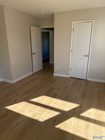 3611 NW Lakewood Drive NW, Huntsville, AL 35811