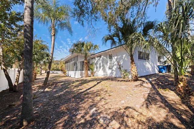 2005 REBECCA DRIVE, Clearwater, FL 33764