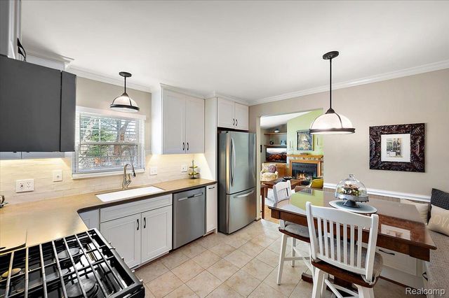 24546 Fairway Hills Drive, Novi, MI 48374