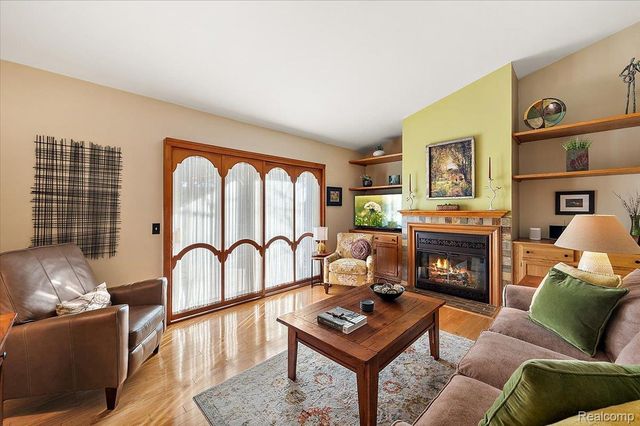 24546 Fairway Hills Drive, Novi, MI 48374