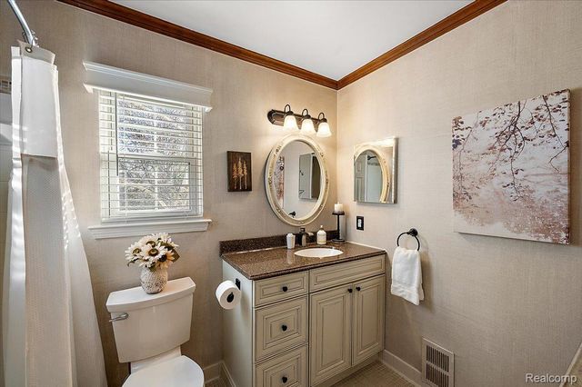 24546 Fairway Hills Drive, Novi, MI 48374